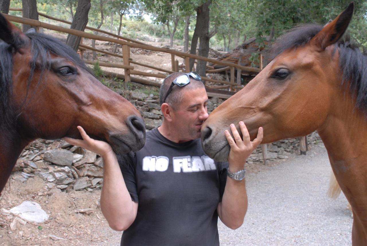 הוילה Cisano sul Neva Gli Angeli Agriturismo מראה חיצוני תמונה