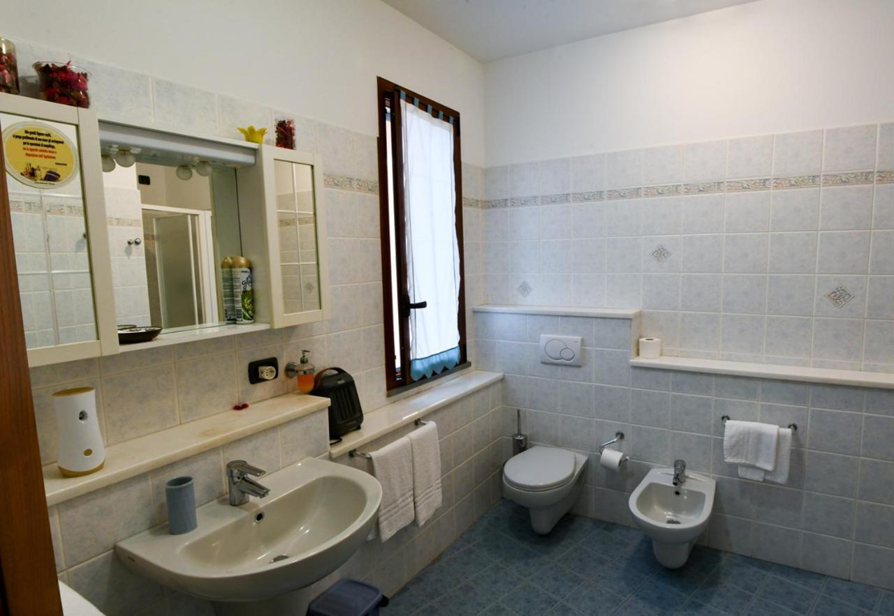 הוילה Cisano sul Neva Gli Angeli Agriturismo מראה חיצוני תמונה