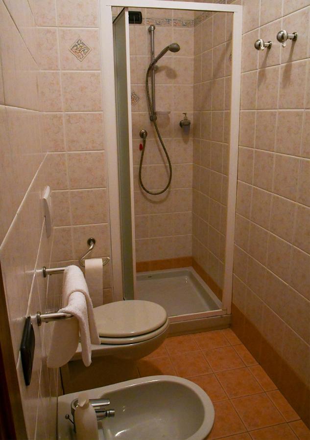 הוילה Cisano sul Neva Gli Angeli Agriturismo מראה חיצוני תמונה