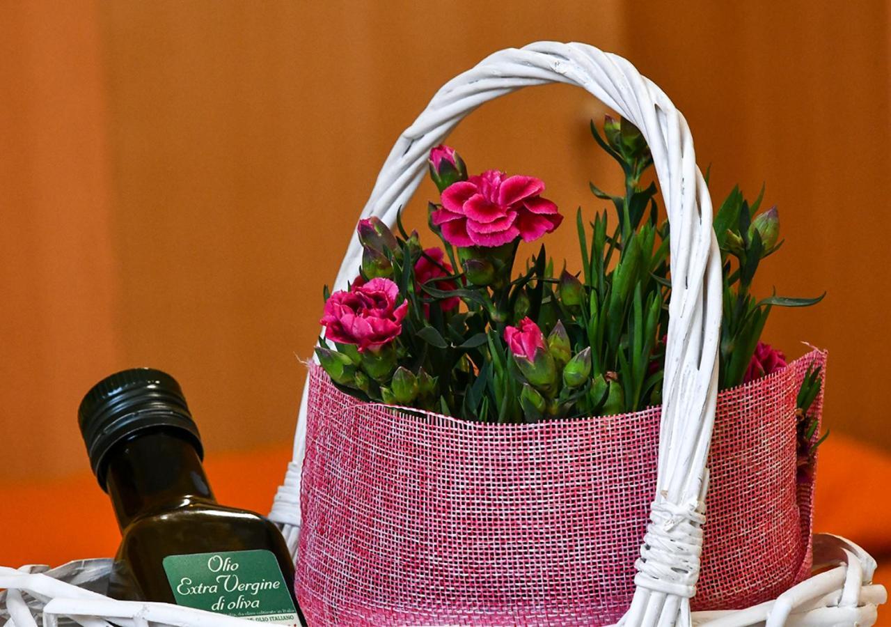 הוילה Cisano sul Neva Gli Angeli Agriturismo מראה חיצוני תמונה