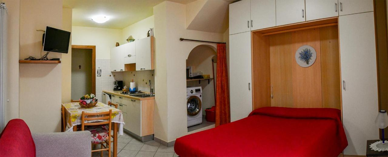 הוילה Cisano sul Neva Gli Angeli Agriturismo מראה חיצוני תמונה