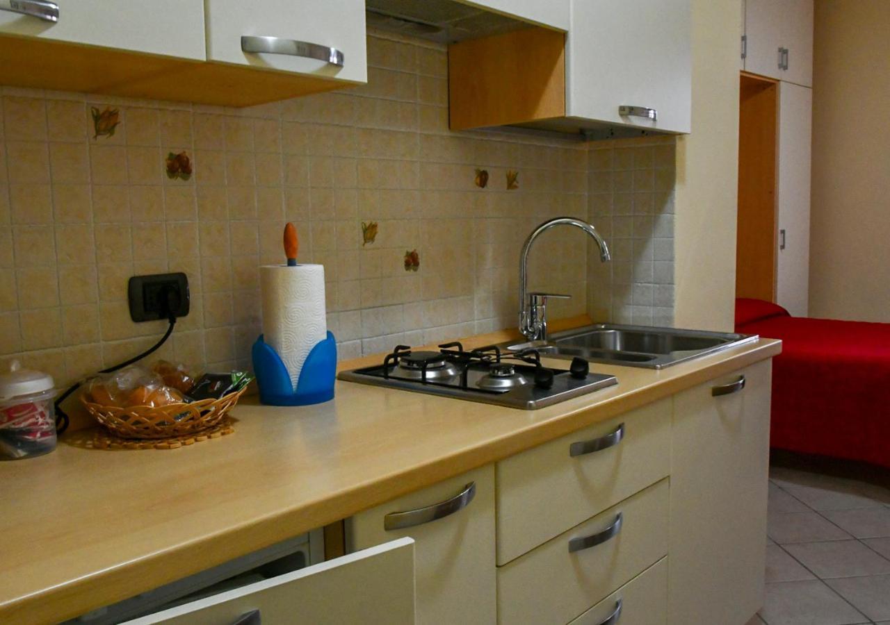 הוילה Cisano sul Neva Gli Angeli Agriturismo מראה חיצוני תמונה