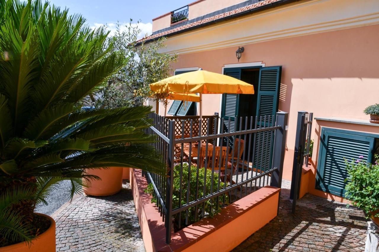 הוילה Cisano sul Neva Gli Angeli Agriturismo מראה חיצוני תמונה