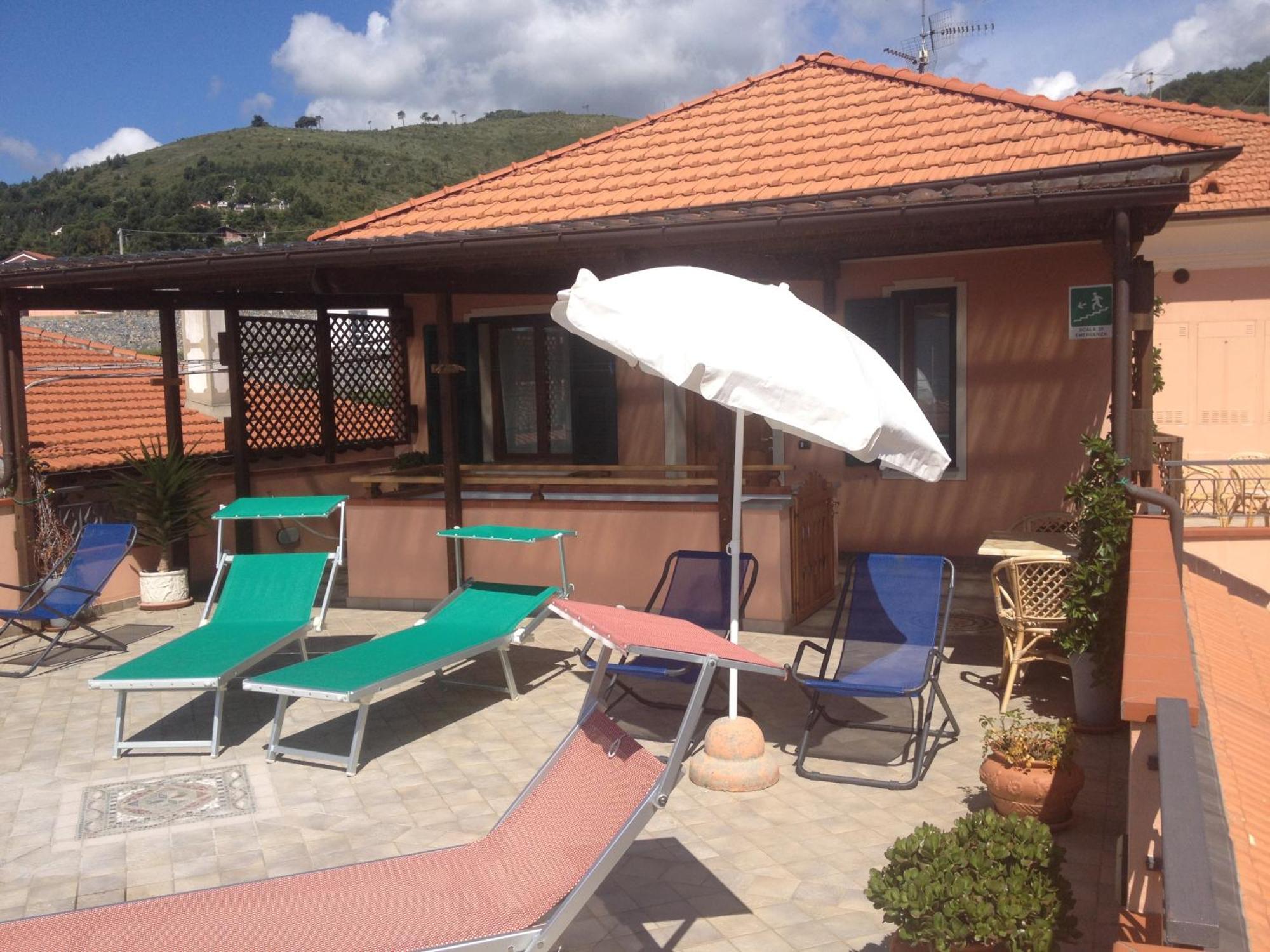 הוילה Cisano sul Neva Gli Angeli Agriturismo מראה חיצוני תמונה